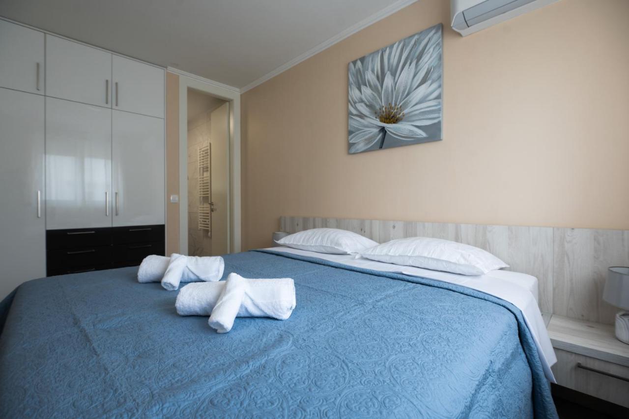 Apartment Blue Horizon
